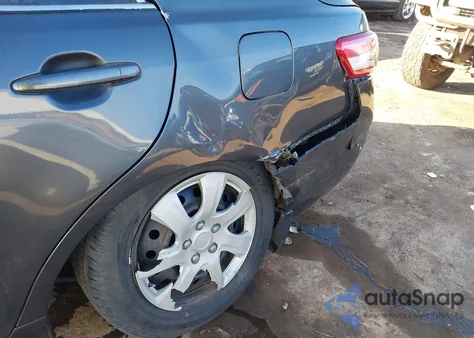 2010 Toyota Camry Le из США, поврежденный, VIN 4T1BF3EK1AU039222